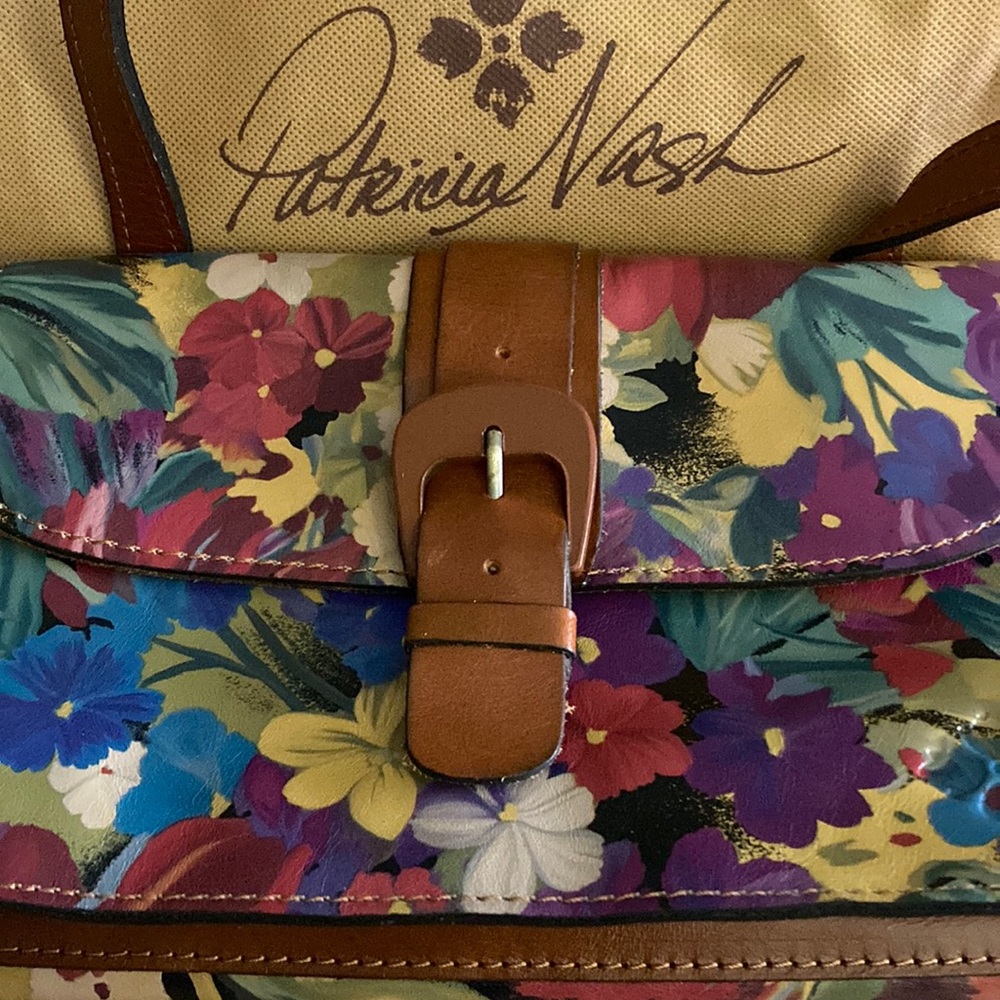 Patricia Nash leather cross body purse